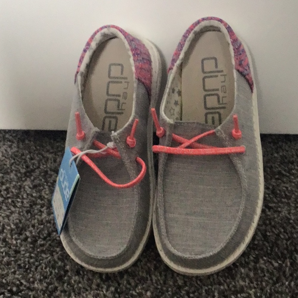 Hey dude NEW Wendy youth girls size 11 funky grey